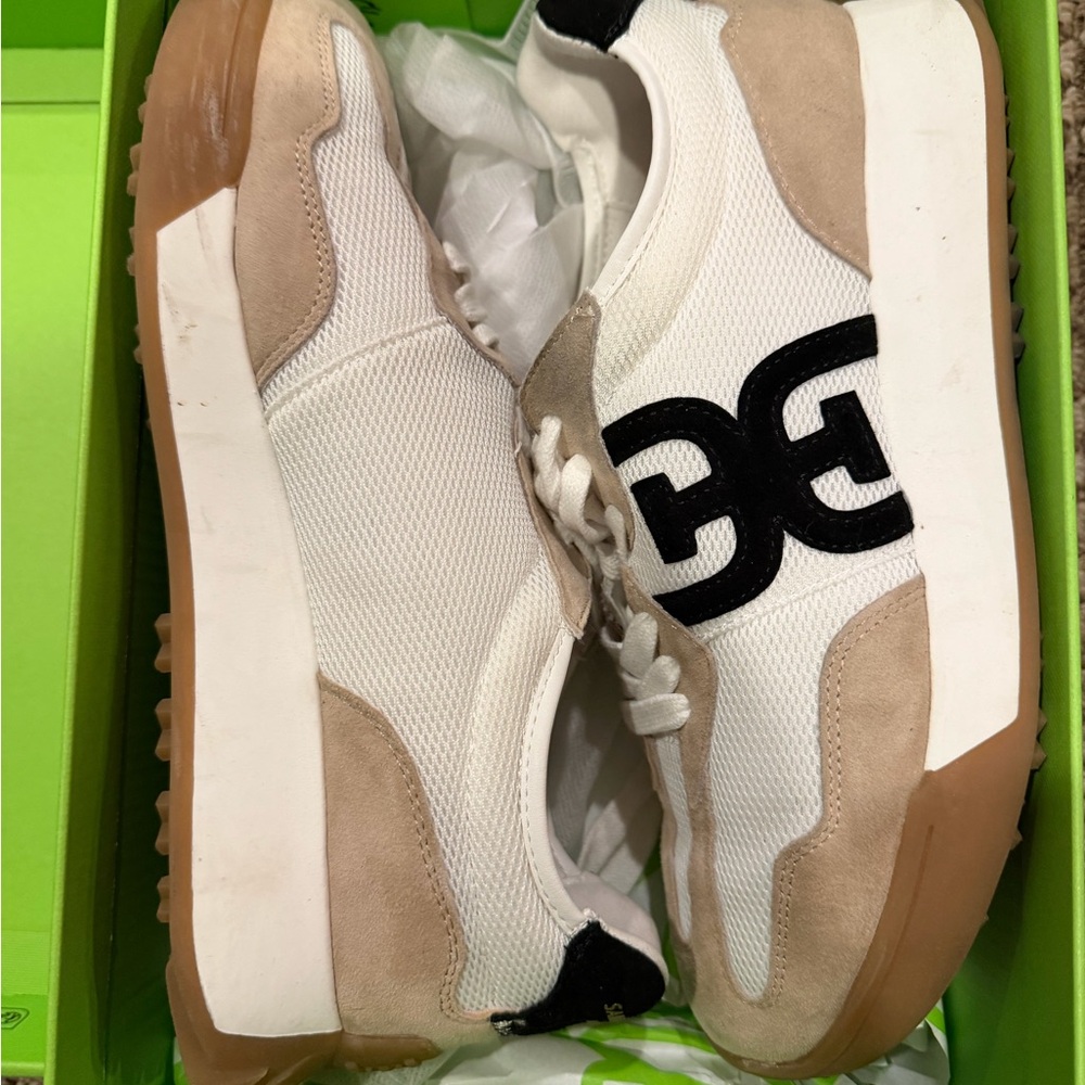 Sam Edelman Sneakers Women’s Size 8.5!